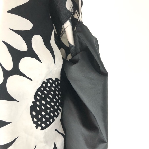 Victoria Beckham x Target Drop Waist Daisies Dress - Picture 9 of 12